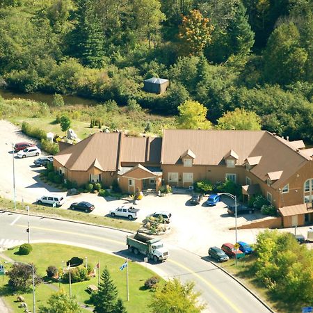 Hotel Alila Saint-Sauveur-des-Monts Exterior foto